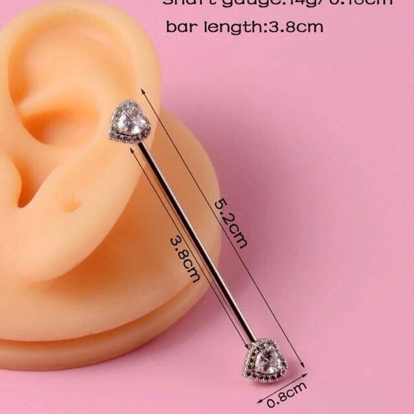 1 Piece Cubic Zirconia Hearts Industrial Piercing 14g NWT - Picture 3 of 5